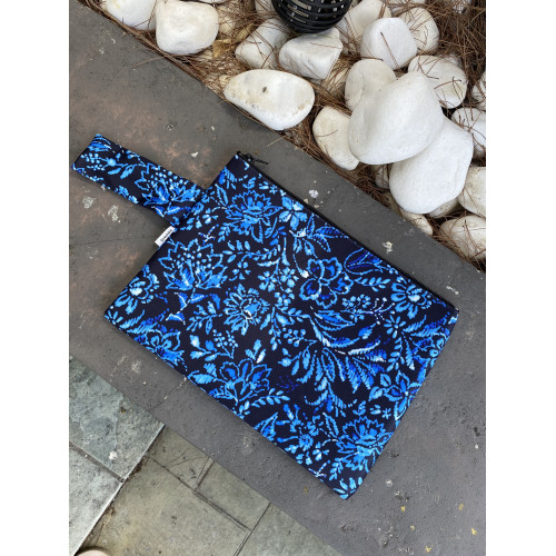 Deep Blue Elegance 