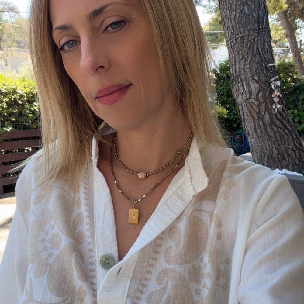 κολιέ με αιματίτες και στοιχείο μάτι με στρας