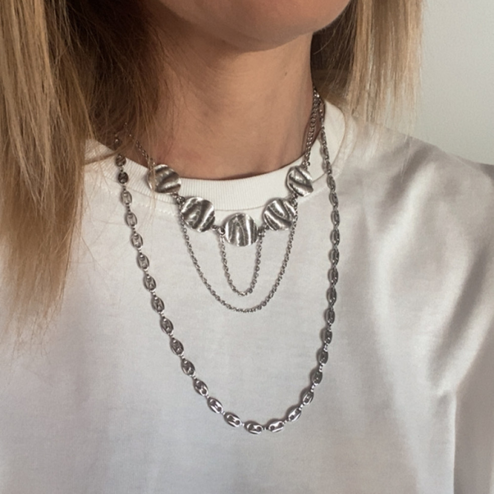 κολιέ silver rhythm με ασημί στοιχεία και ατσάλινες αλυσίδες