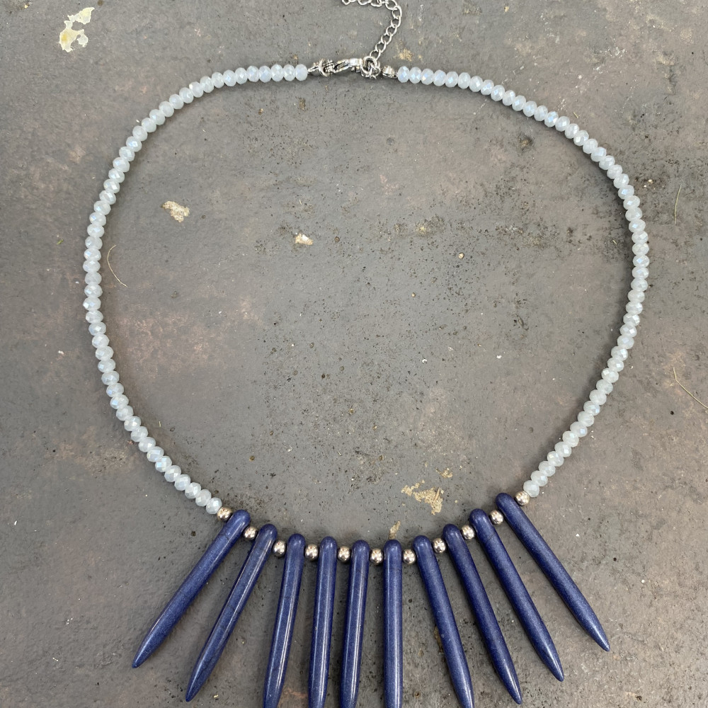 Aegean Goddess necklace with blue howlite and geometric design κολιέ aegean goddess με μπλε χαολίτη και γεωμετρικό μεταλλικό στοιχείο