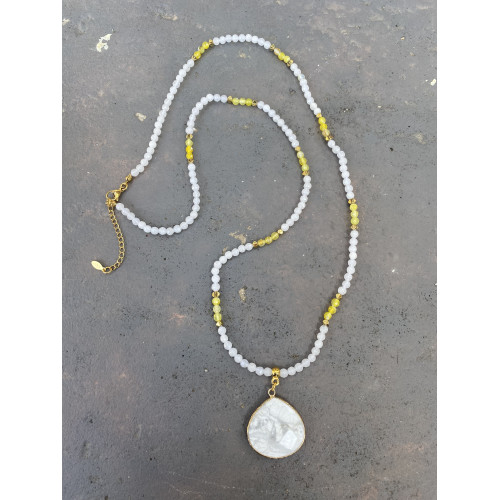 Κολιέ “Golden Howlite Glow”