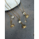 Necklace Coralie με Καβουράκι κολιέ με καβουράκι και μπεζ κεραμική χάντρα