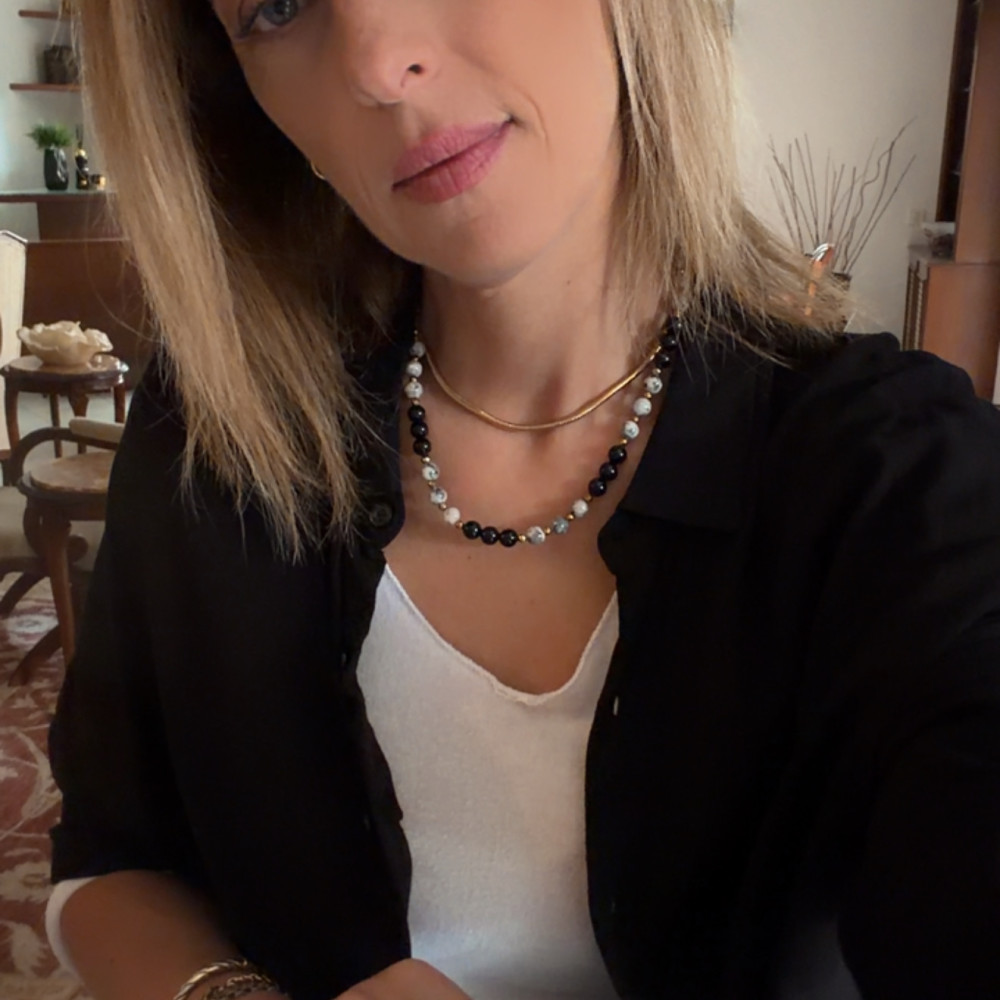 Nessa Necklace – Κολιέ με ίασπι, όνυχα και αιματίτες Nessa Necklace κολιέ με ίασπι μαύρο όνυχα και χρυσό αιματίτη