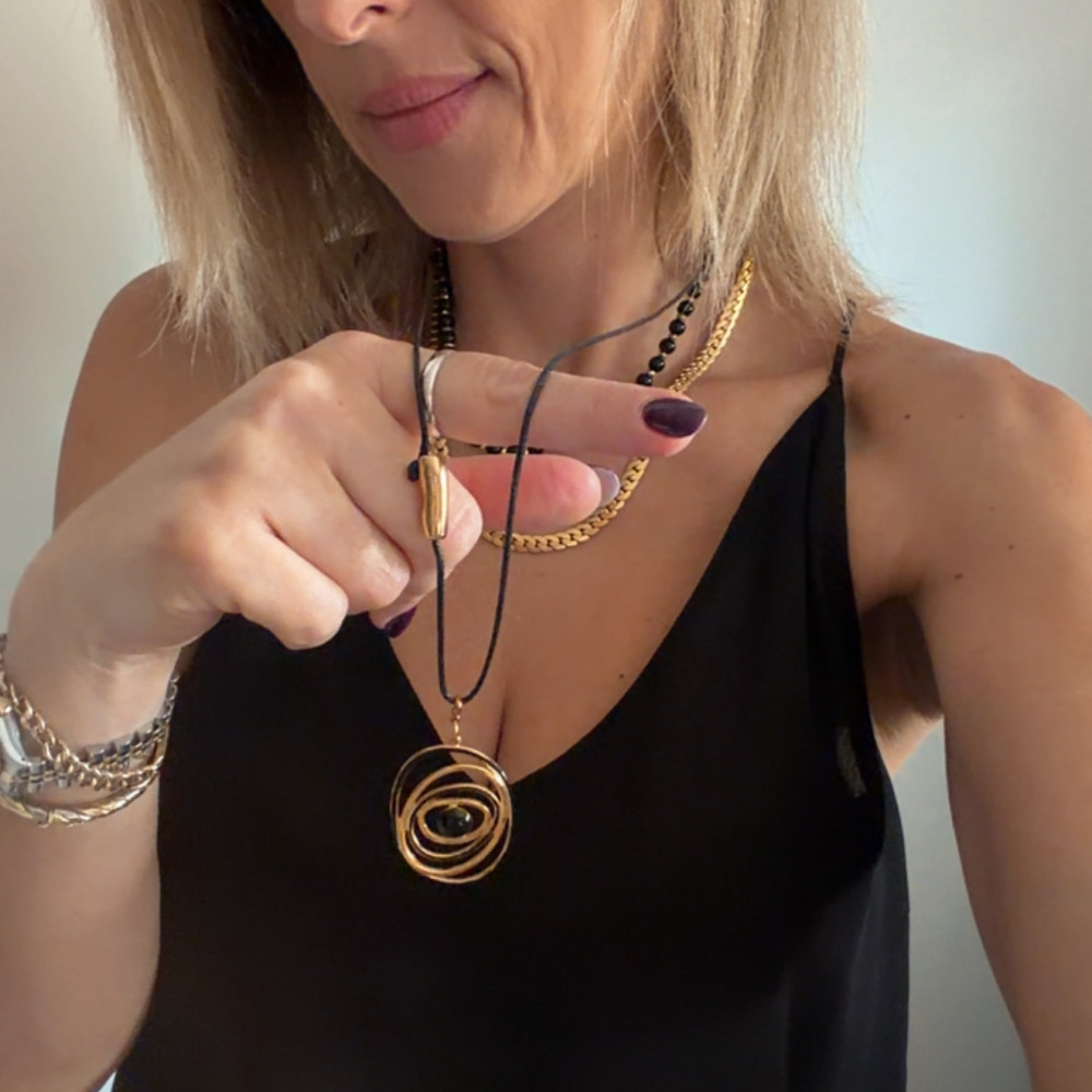 Orlena Necklace – Μακρύ κολιέ με ατσάλινο κρεμαστό Orlena μακρύ γυναικείο κολιέ 80 εκ. με ατσάλινο γεωμετρικό κρεμαστό
