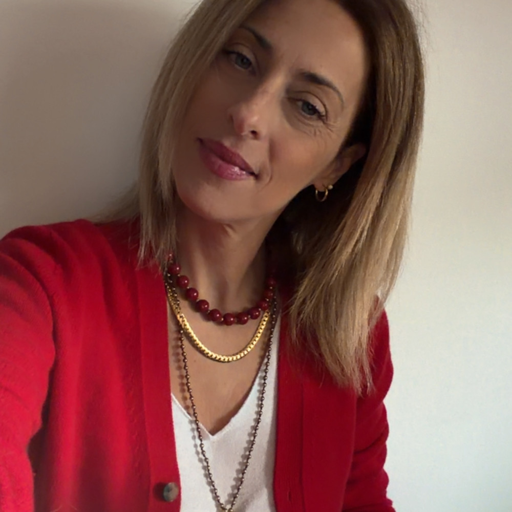Romy Necklace μπορντό κολιέ με γυάλινες πέρλες