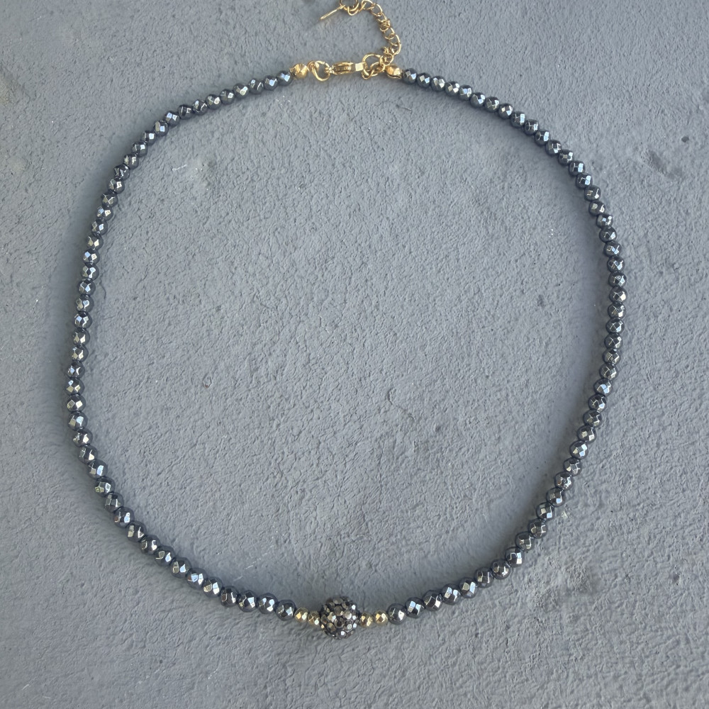 Celeste Necklace κολιέ με αιματίτες και κεντρική χάντρα με στρας
