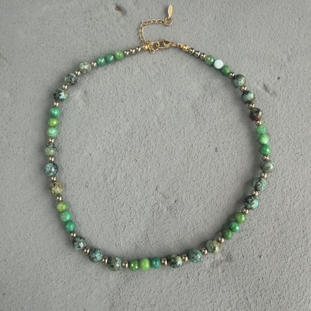 Elara Necklace πράσινο κολιέ με αχάτη και χρυσούς αιματίτες
