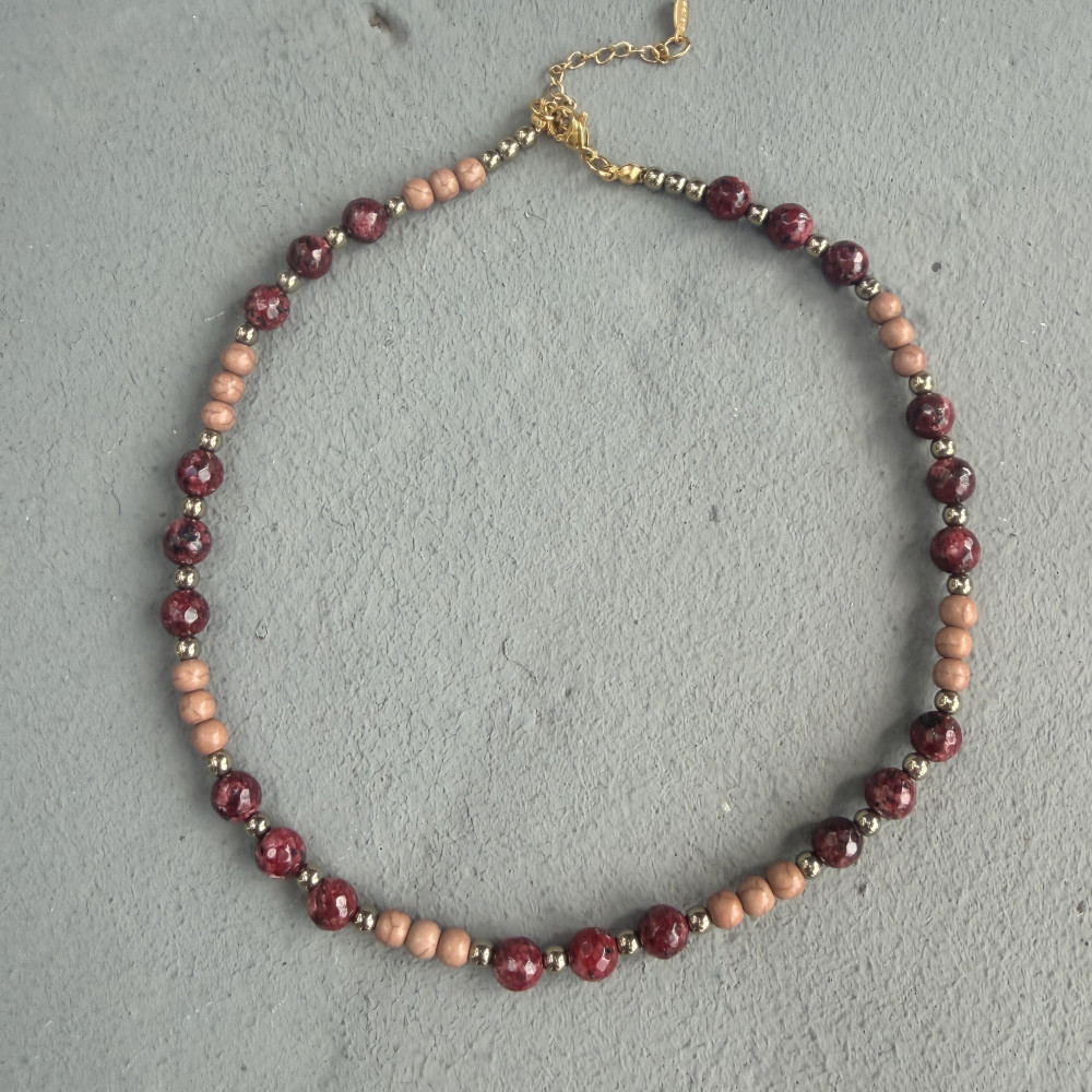 Rhea Necklace κολιέ με αχάτη χαολίτη και χρυσούς αιματίτες