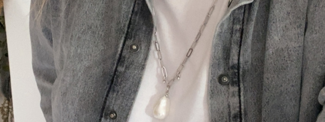 Πώς να φορέσεις layering necklaces σωστά