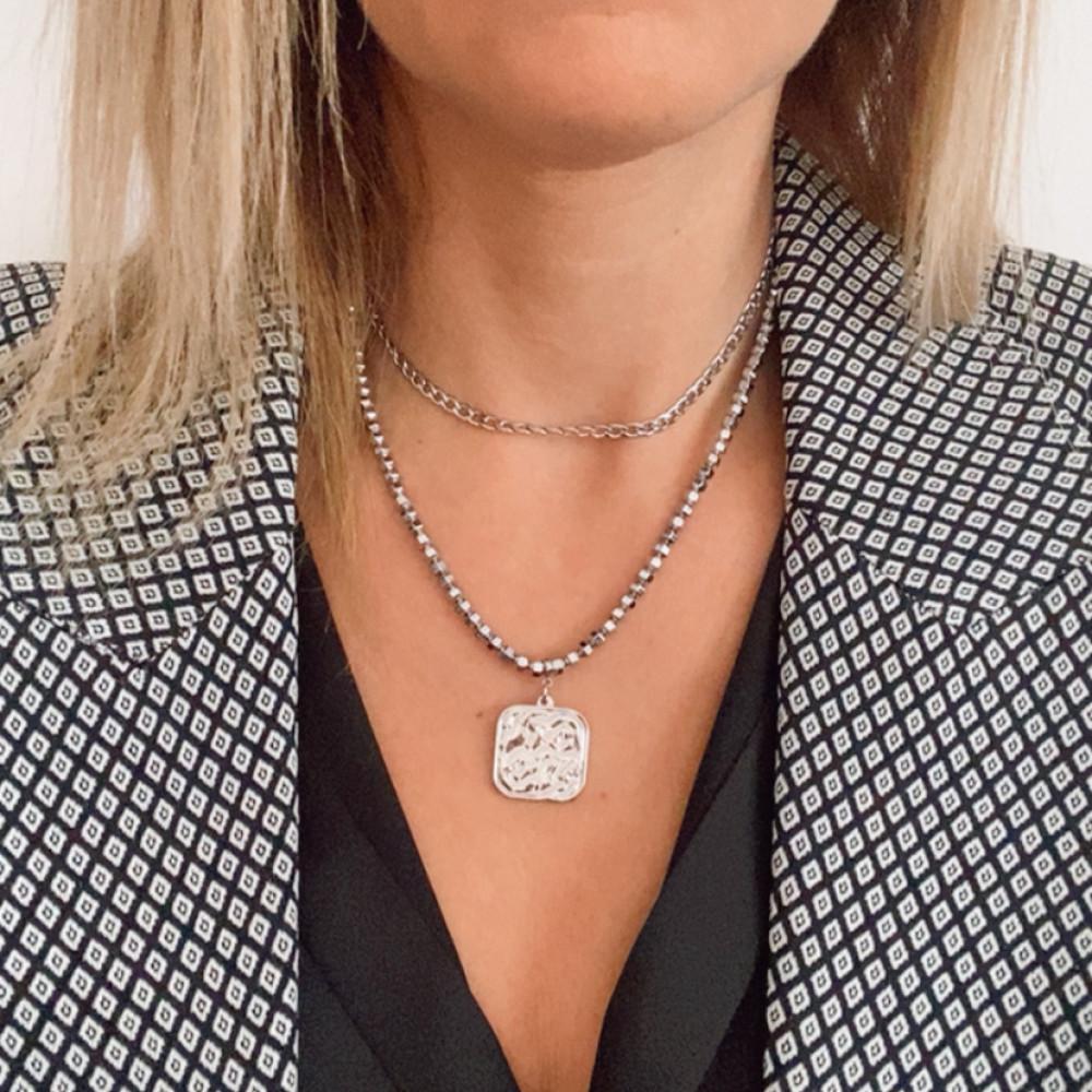 διπλό κολιέ silver layers με ασημί αλυσίδα και ατσάλινα στοιχεία