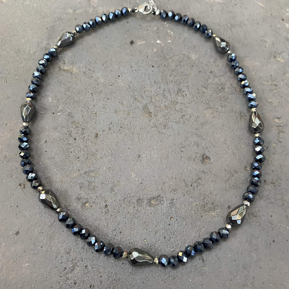 "Dark Drops"-κολιέ με blue black & ασημί κρυσταλλάκια Κολιέ με ημιπολύτιμες πέτρες αιματίτη