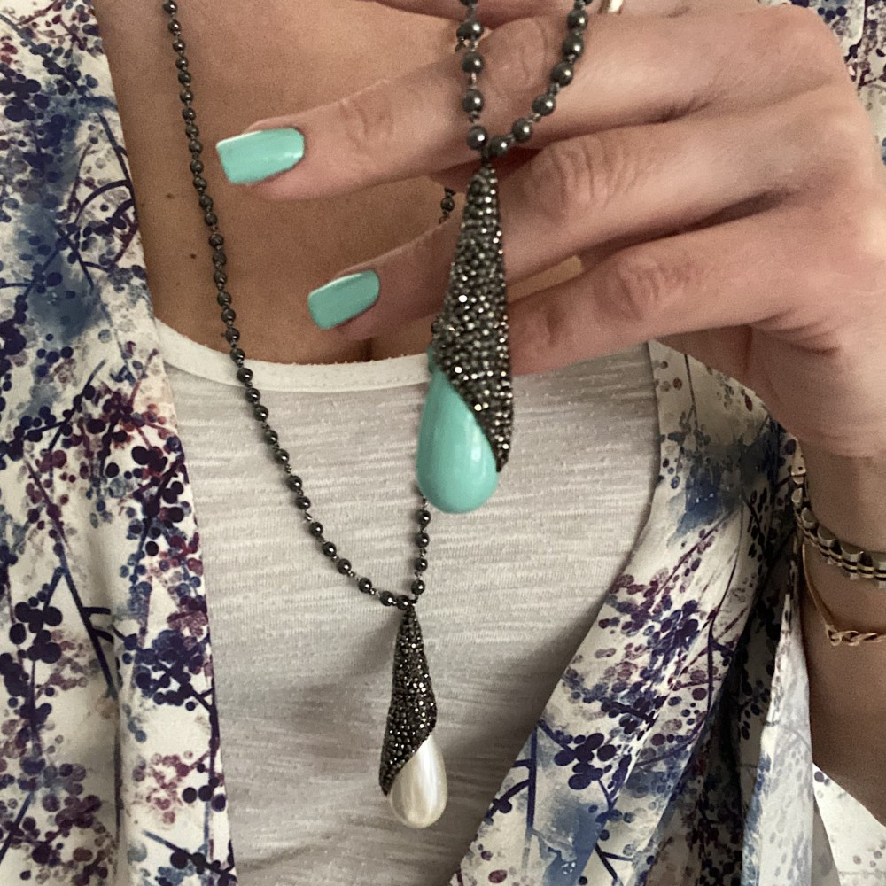 Κολιέ "Teardrops of Elegance" Κολιέ "Teardrops of Elegance"