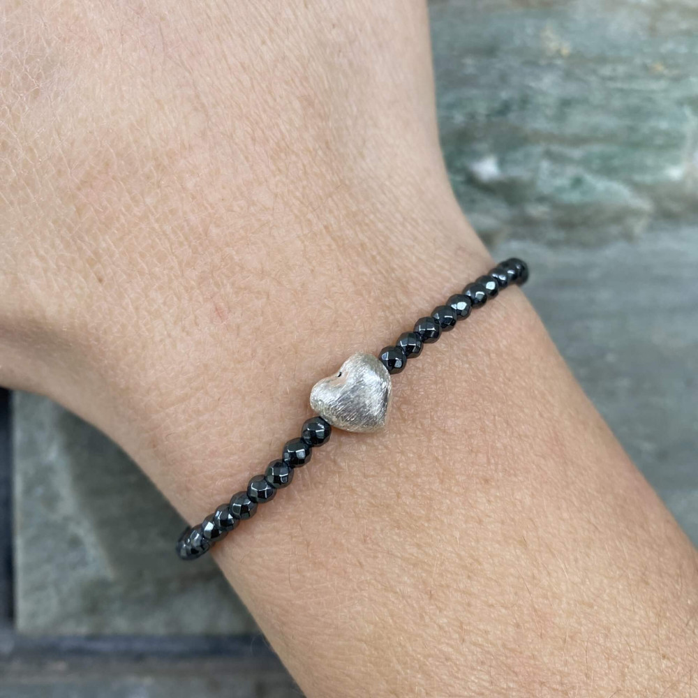 Βραχιόλι "Silver Heart Hematite" Βραχιόλι "Silver Heart Hematite"