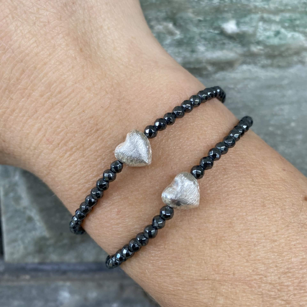 Βραχιόλι "Silver Heart Hematite" Βραχιόλι "Silver Heart Hematite"
