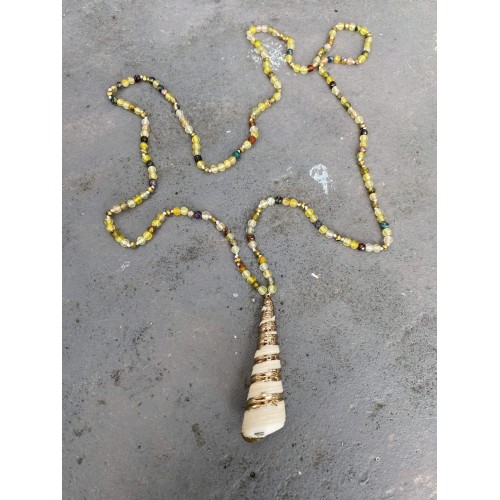 Κολιέ "Golden Seashell Whisper"